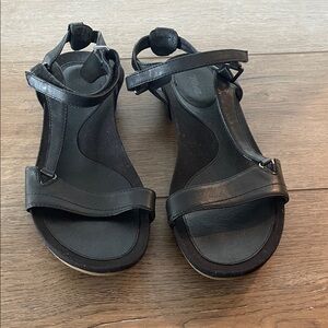 Black Leather Women's Sandals Teva